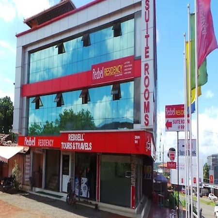 Redbell Suites Residency Kondotty Esterno foto